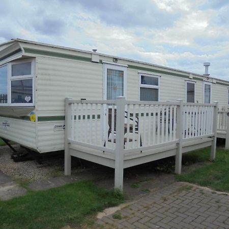 Seaview: The Crown:- 6 Berth, Central Heated, Enclosed Veranda Ingoldmells Buitenkant foto