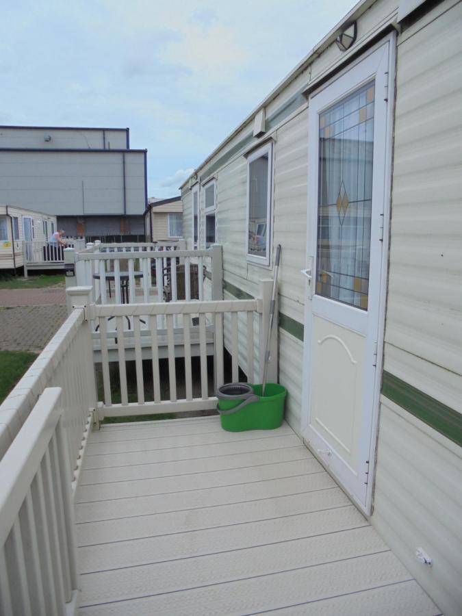 Seaview: The Crown:- 6 Berth, Central Heated, Enclosed Veranda Ingoldmells Buitenkant foto